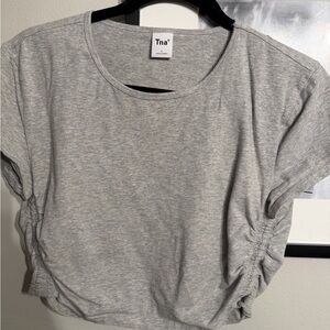 Aritzia TNA Light Heather Gray Short Sleeve Ruched Crop Tee, size L
